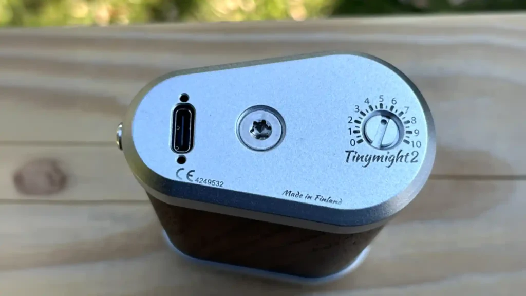 Bottom of the Tinymight 2 has a fast charging usb-c port and a power adjustment dial