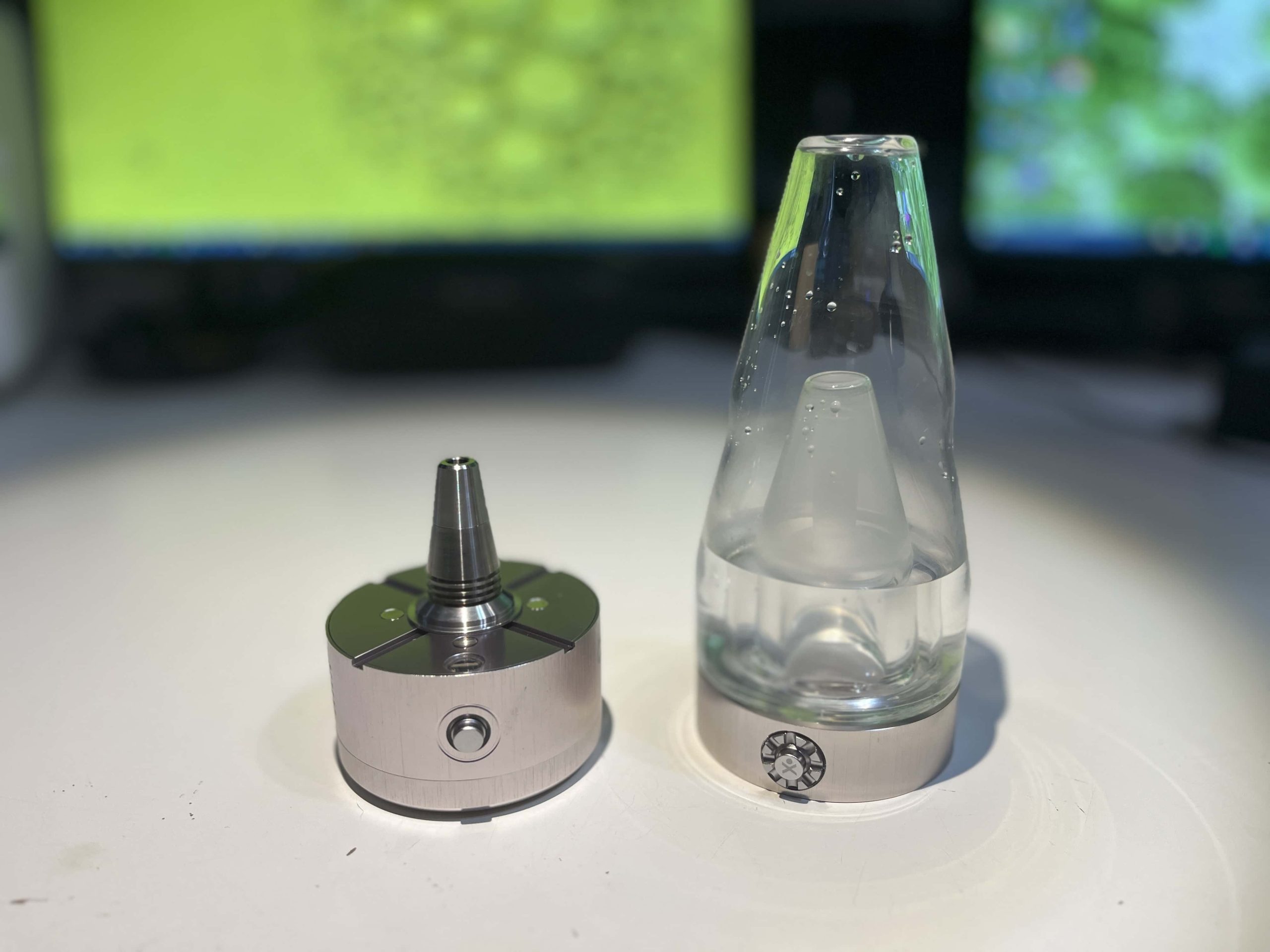remove the glass to find the atomizer