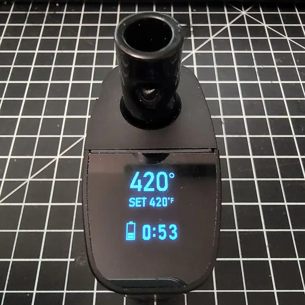 The Lobo screen displays vapor temp, vaporizer battery level, and session timer