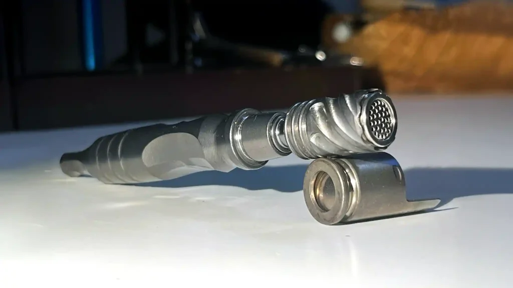 Dynavap Hyperdyn with it's cap off and capsule inserted