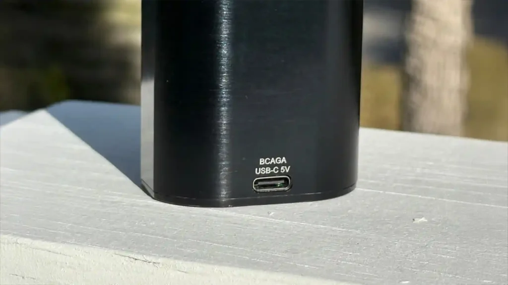 Arizer Solo 3 has fast charging USB-C port to support it's large battery