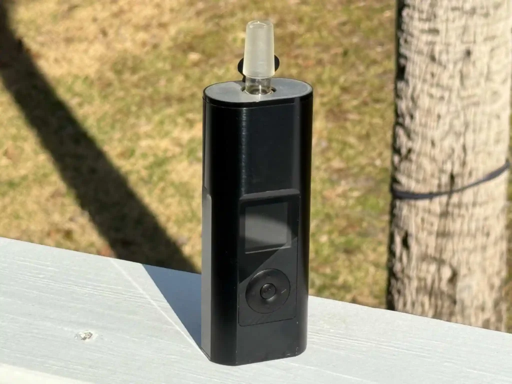 Solo 3 front with water pipe adapter installed.

