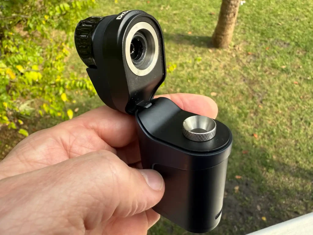 Dr Dabber Ghost 2 with lid flipped open