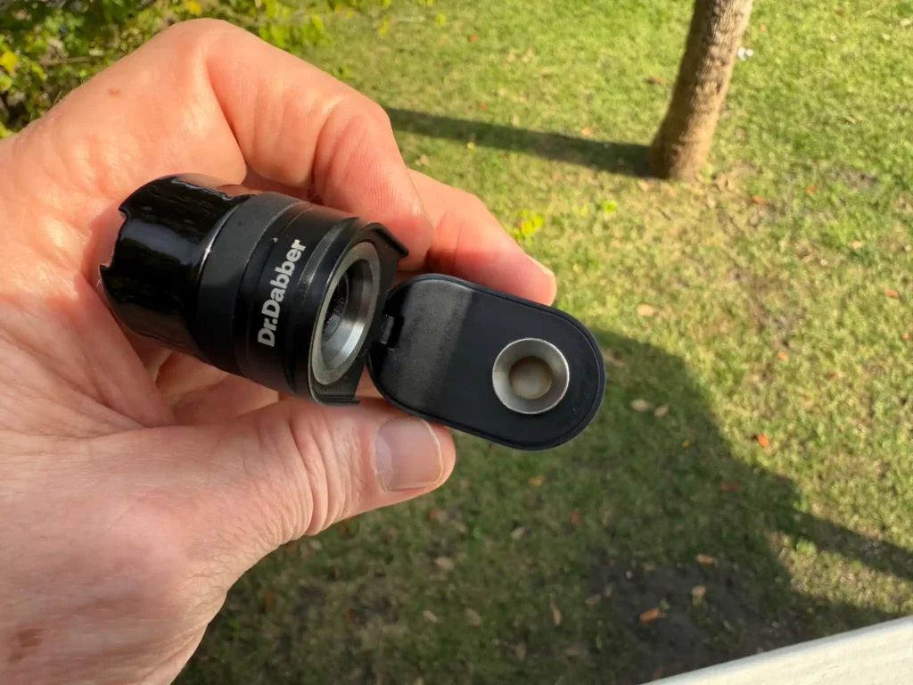Dr Dabber Ghost 2 look into atomizer