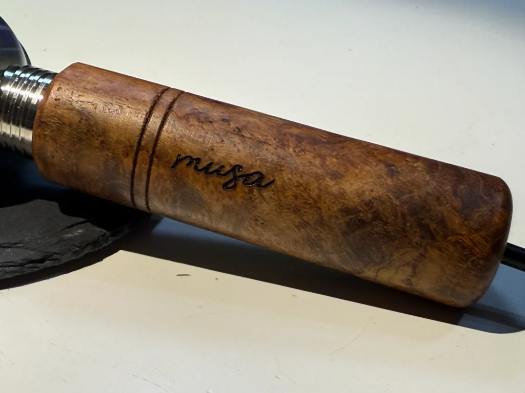 This Musa 300 handle is made from exotic Mango