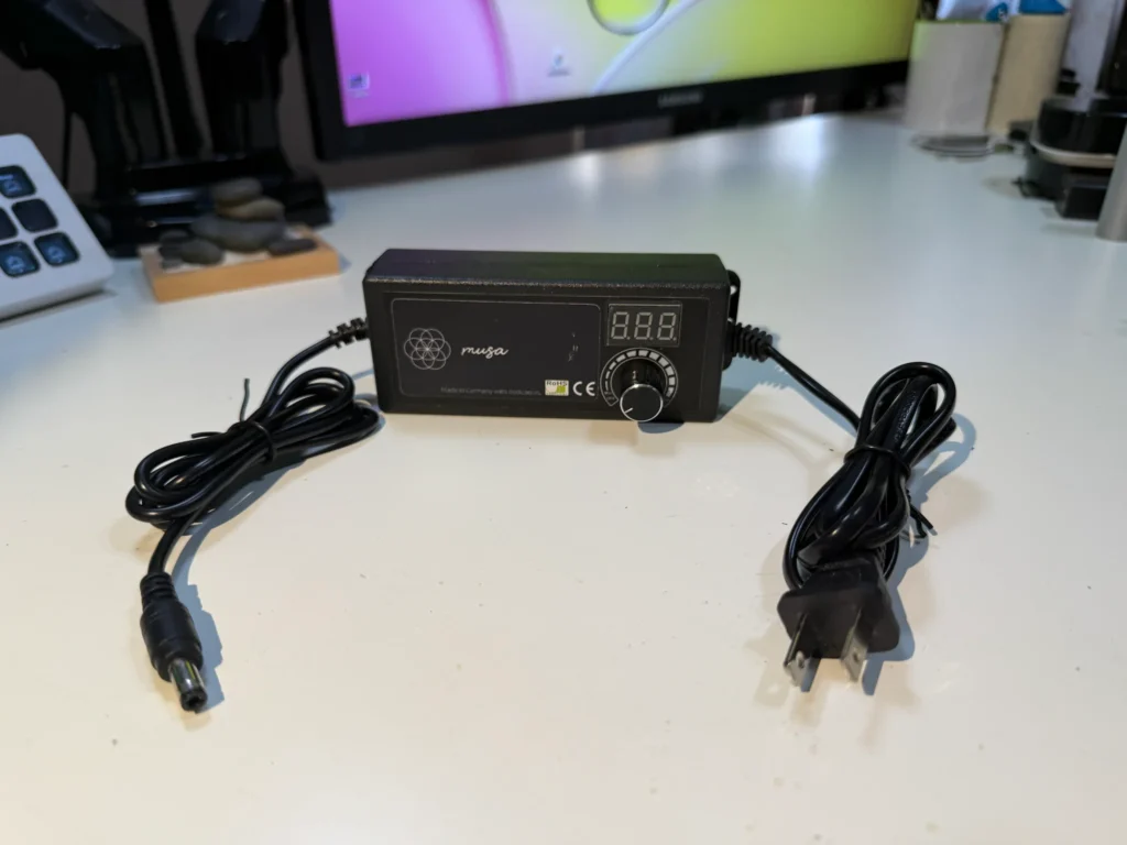 Musa 3000 variable voltage power supply