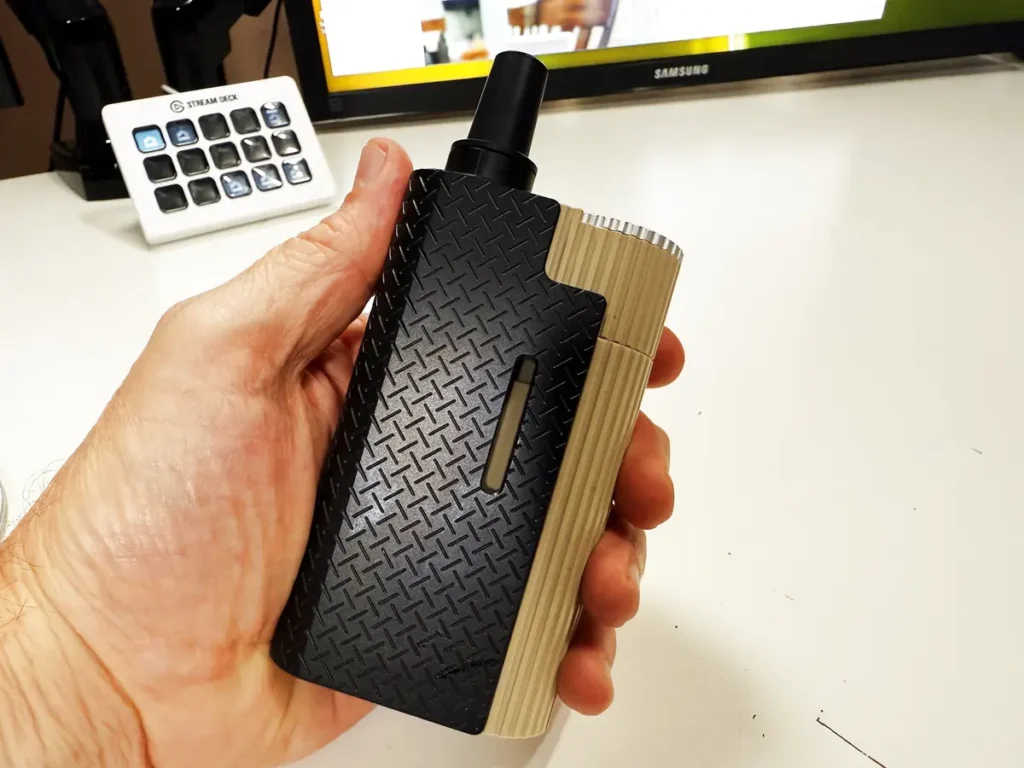 Frolic Vaporizer is handheld size